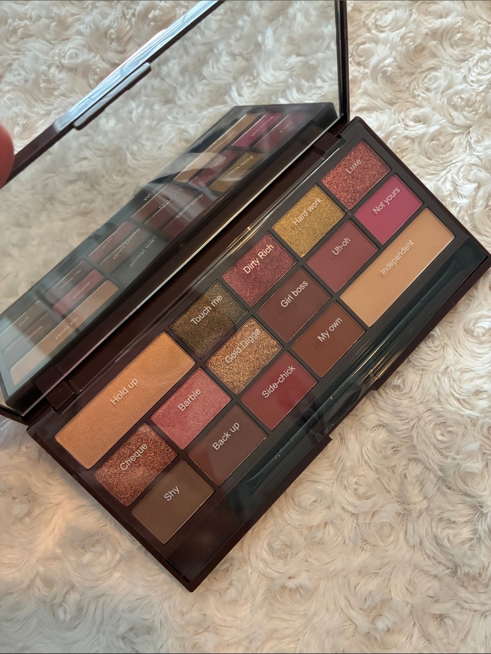 Chocolate Rose Gold Eyeshadow Palette — Neutral to Pink Shades